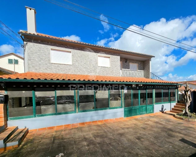 Moradia T3 para Venda em Nossa Senhora do Pópulo, Coto e São Gregório