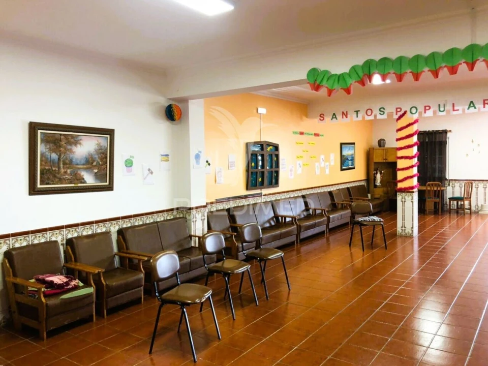 Prédio para Venda em Alqueidão da Serra Foto 9