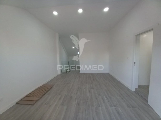 Apartamento T4 para Venda em Costa da Caparica Foto 29