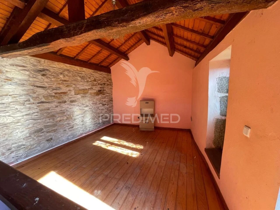 Moradia T3 para Venda em Alvarenga Foto 7