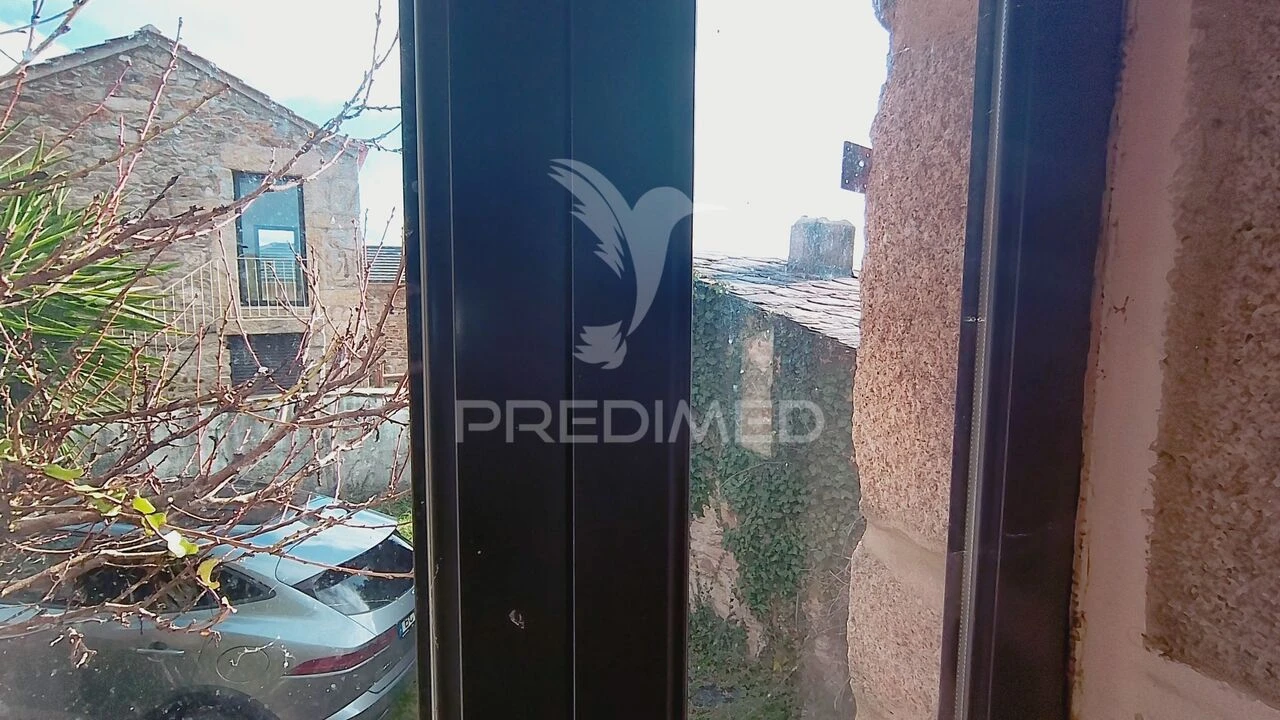 Moradia T3 para Venda em Alvarenga Foto 21