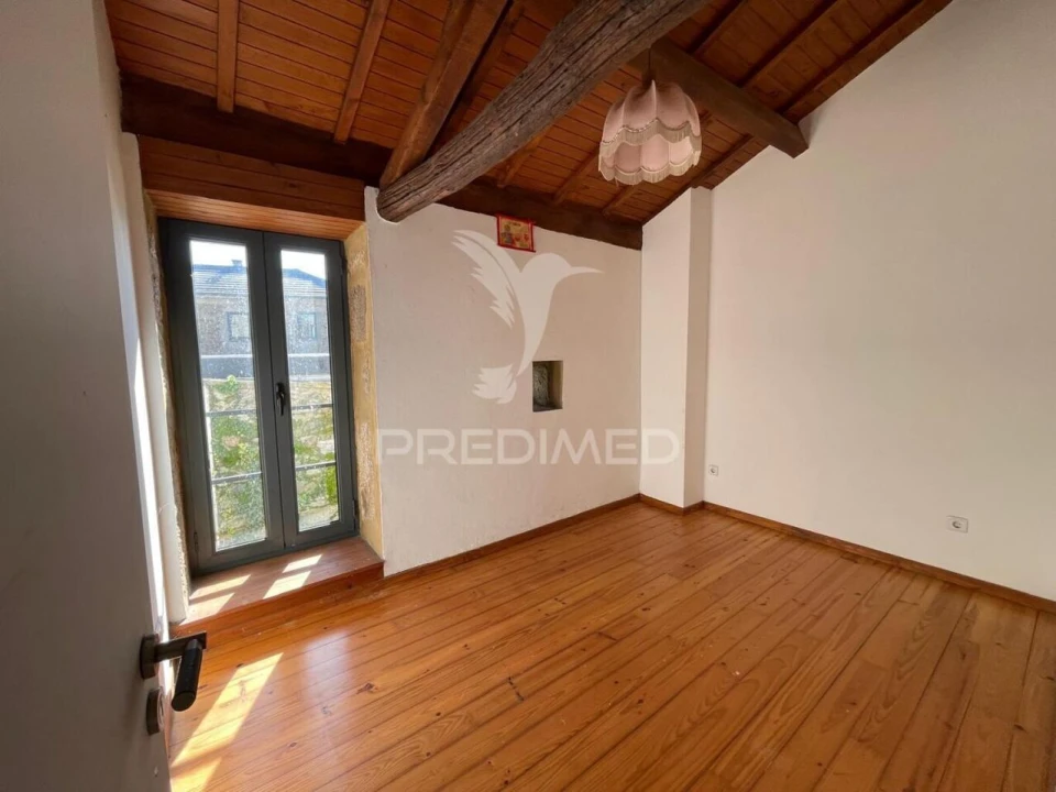 Moradia T3 para Venda em Alvarenga Foto 6