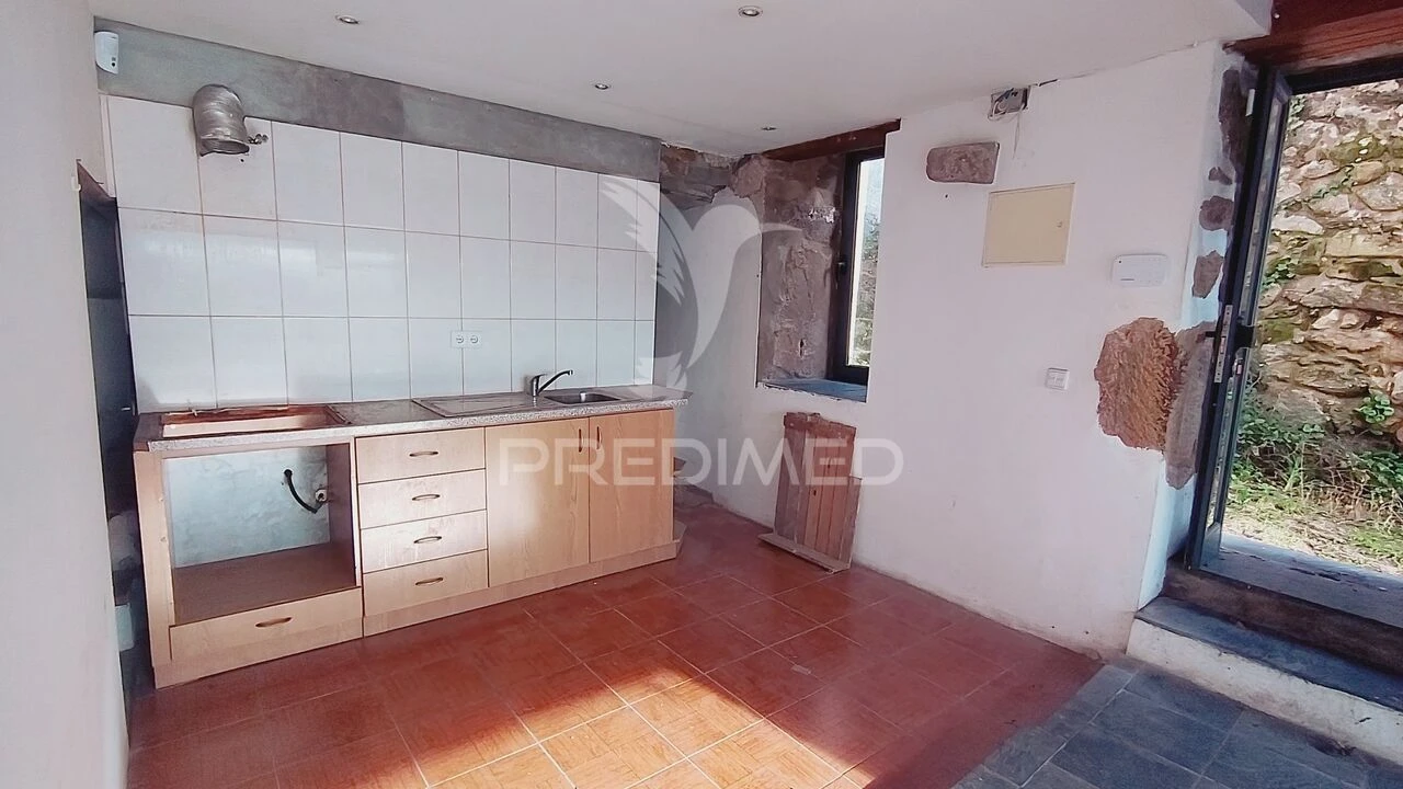 Moradia T3 para Venda em Alvarenga Foto 30