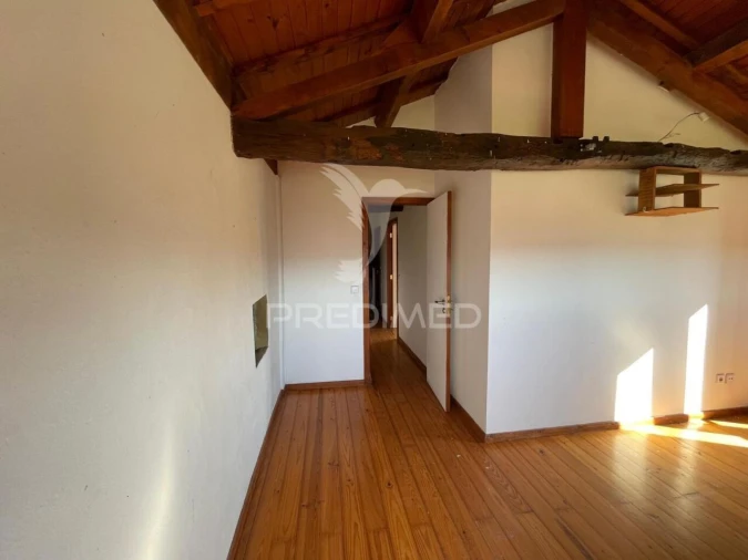 Moradia T3 para Venda em Alvarenga Foto 5