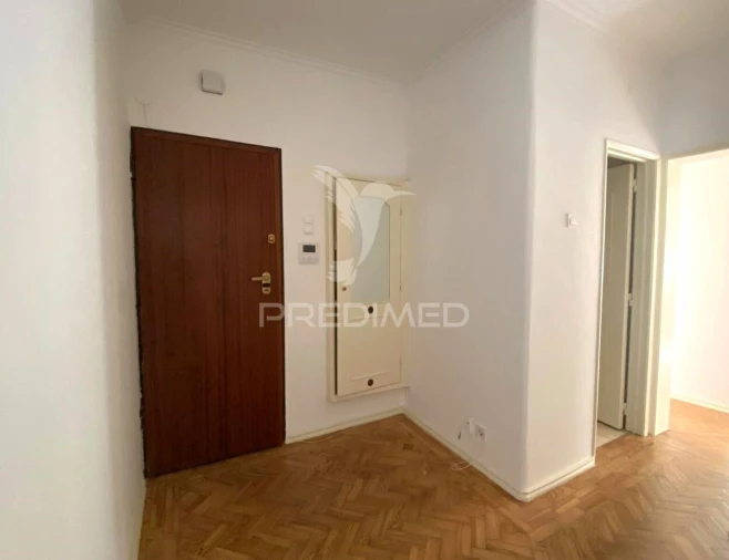 Apartamento T2 para Venda em São Domingos de Benfica Foto 6