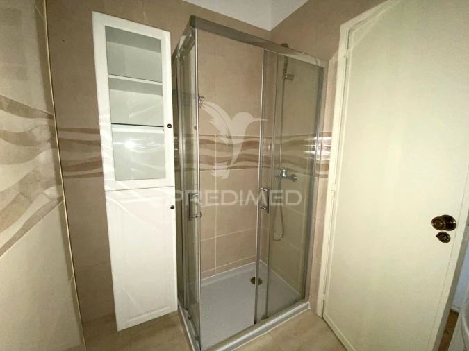 Apartamento T2 para Venda em São Domingos de Benfica Foto 9