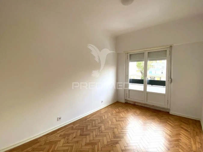 Apartamento T2 para Venda em São Domingos de Benfica Foto 10