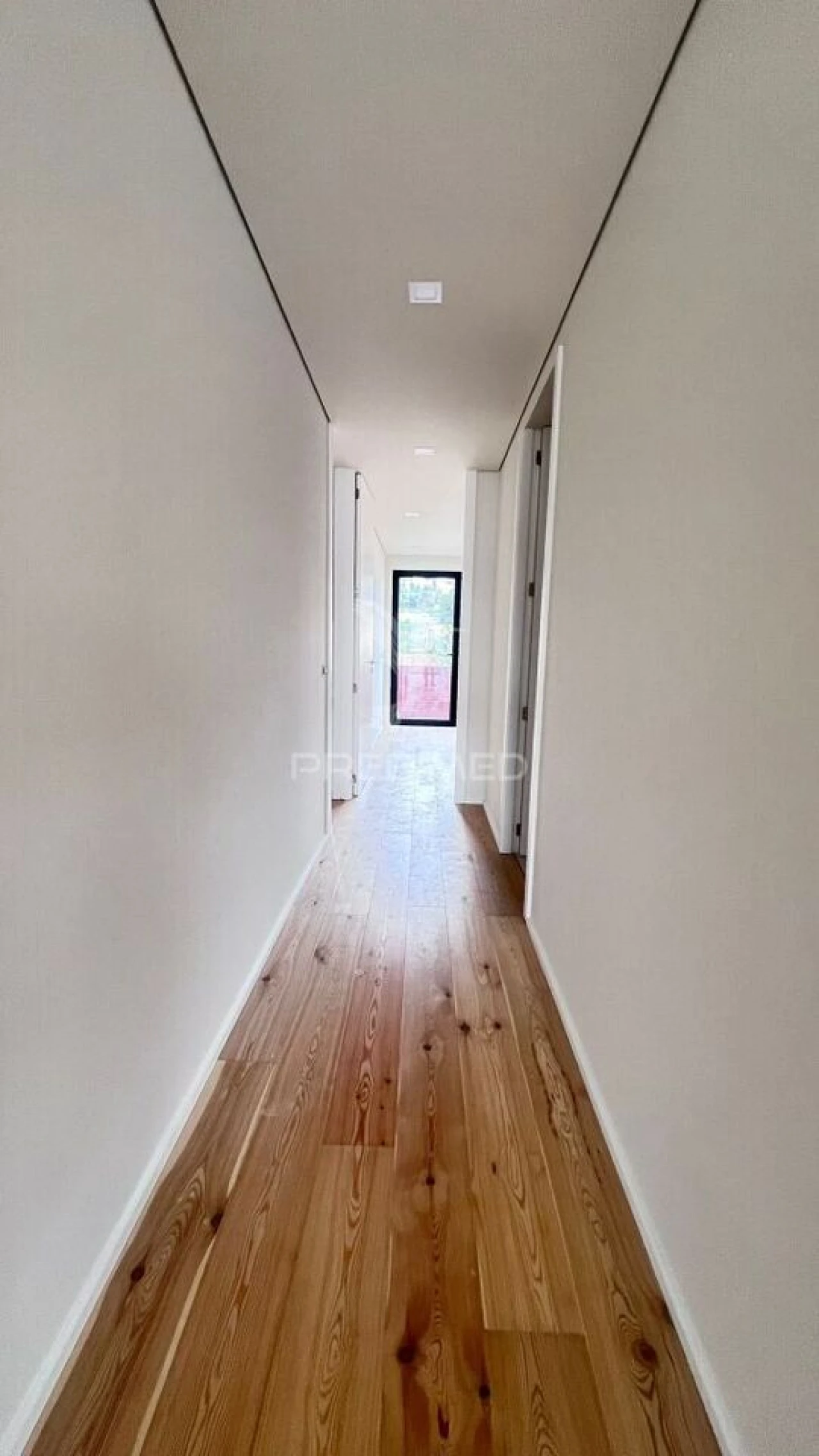 Apartamento T2 para Venda em Creixomil Foto 5