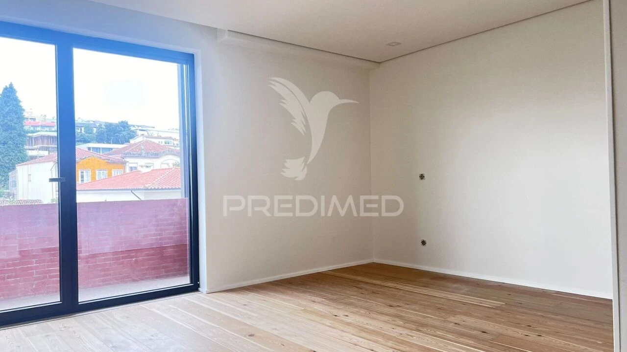 Apartamento T2 para Venda em Creixomil Foto 7