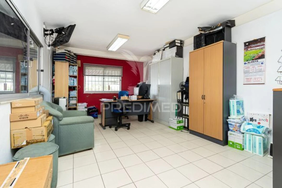 Armazém para Venda em Fernao Ferro Foto 16