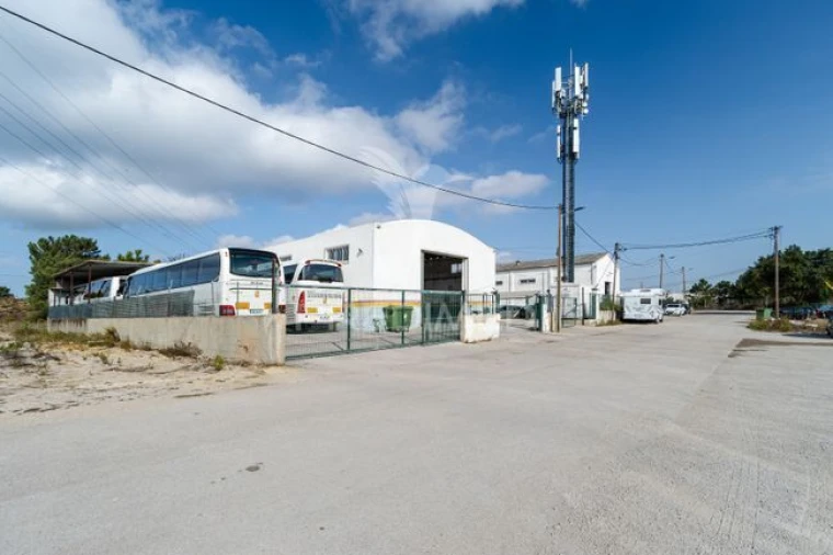 Armazém para Venda em Fernao Ferro Foto 5