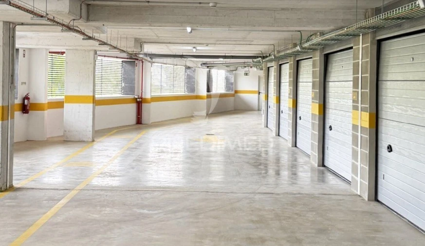 Garagem para Venda em Portimão Foto 12