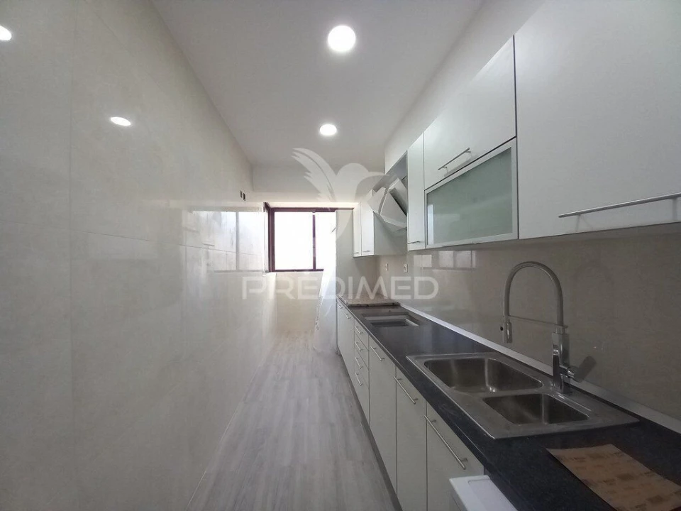 Apartamento T3 para Venda em Costa da Caparica Foto 3