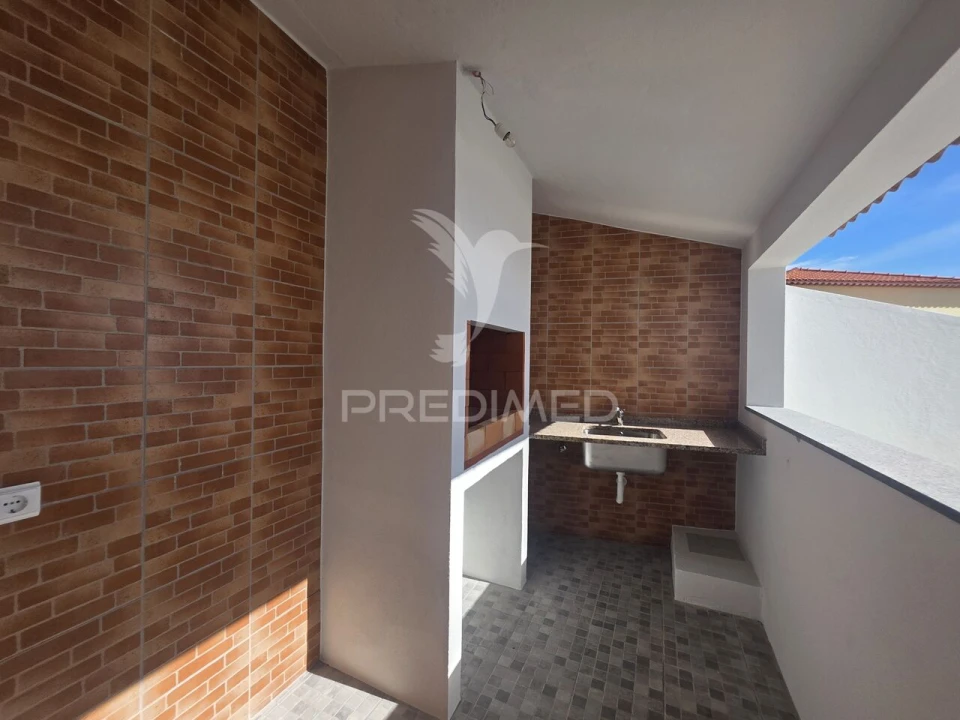 Moradia T3 para Venda em Santa Cruz Foto 37