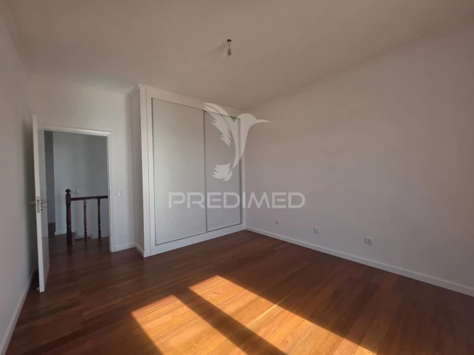 Moradia T3 para Venda em Santa Cruz Foto 27