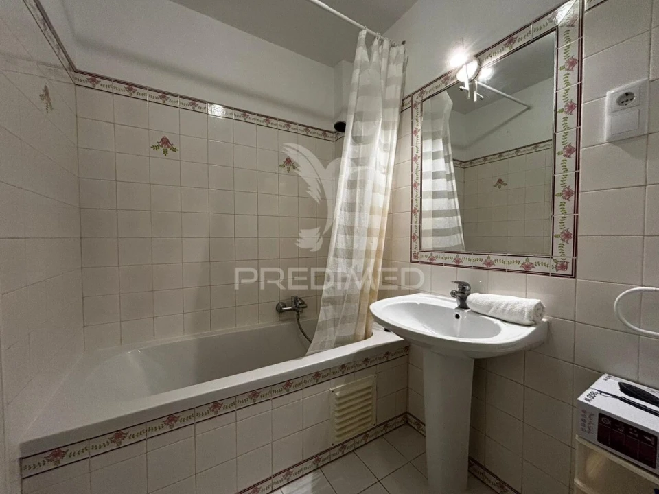 Apartamento T2 para Venda em Quarteira Foto 21