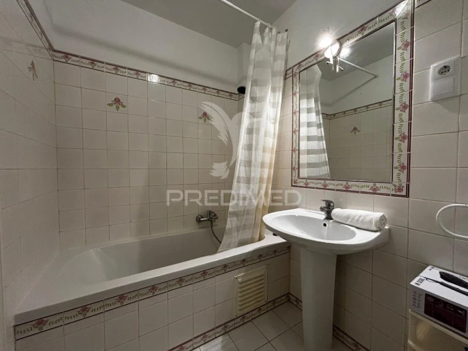 Apartamento T2 para Venda em Quarteira Foto 21