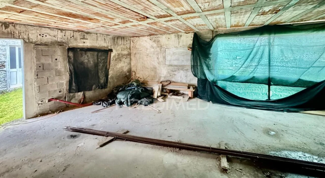 Moradia T4 para Venda em Serzedelo Foto 30