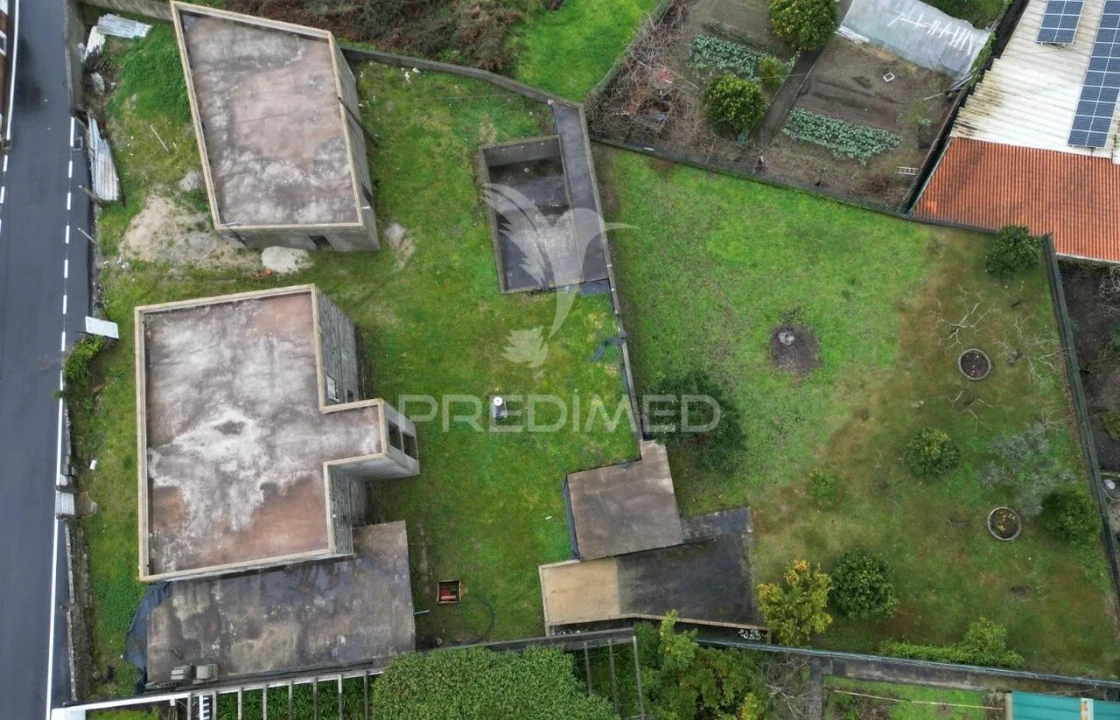 Moradia T4 para Venda em Serzedelo Foto 4