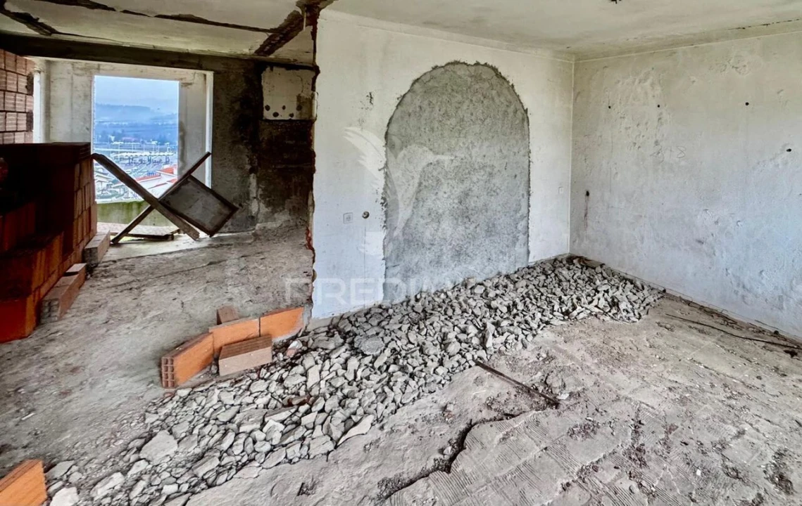 Moradia T4 para Venda em Serzedelo Foto 22