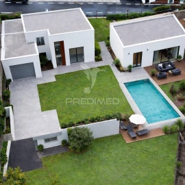 Moradia T4 para Venda em Serzedelo