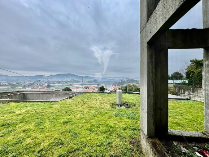 Moradia T4 para Venda em Serzedelo Foto 10