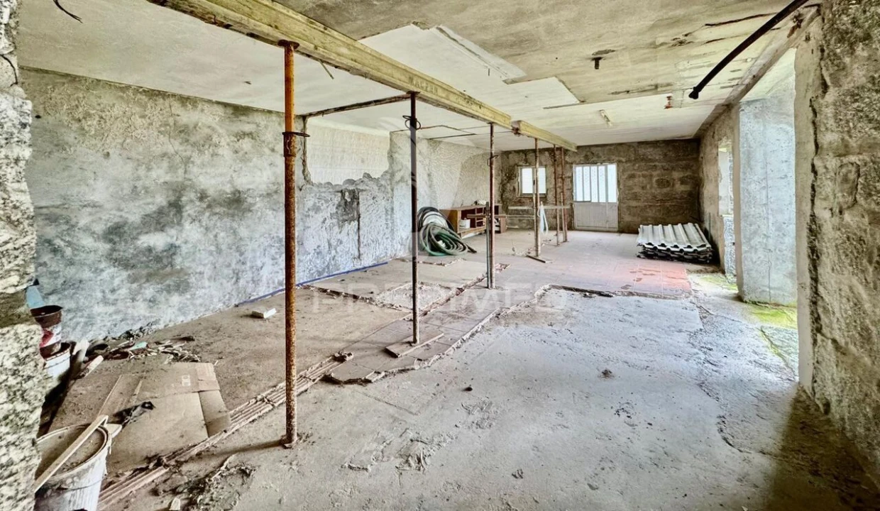 Moradia T4 para Venda em Serzedelo Foto 26