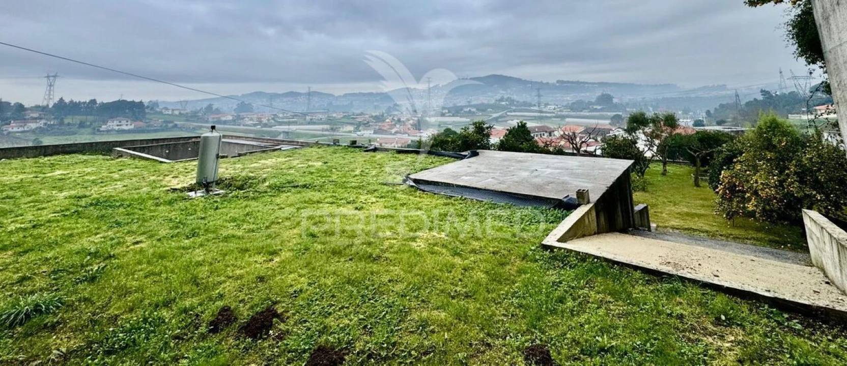 Moradia T4 para Venda em Serzedelo Foto 9