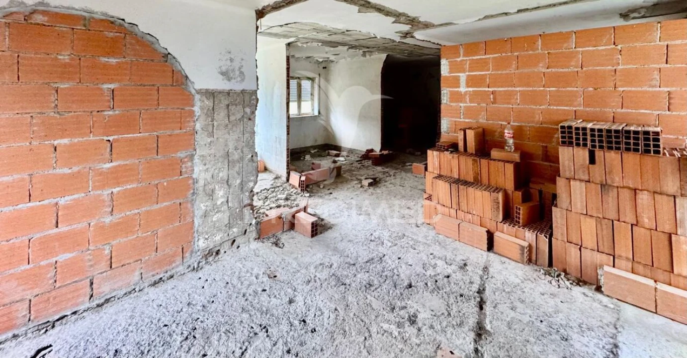 Moradia T4 para Venda em Serzedelo Foto 23