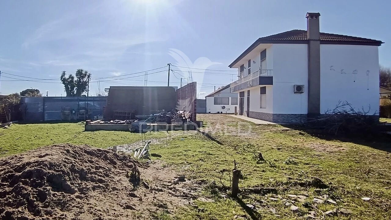 Moradia T3 para Venda em Alhos Vedros Foto 4
