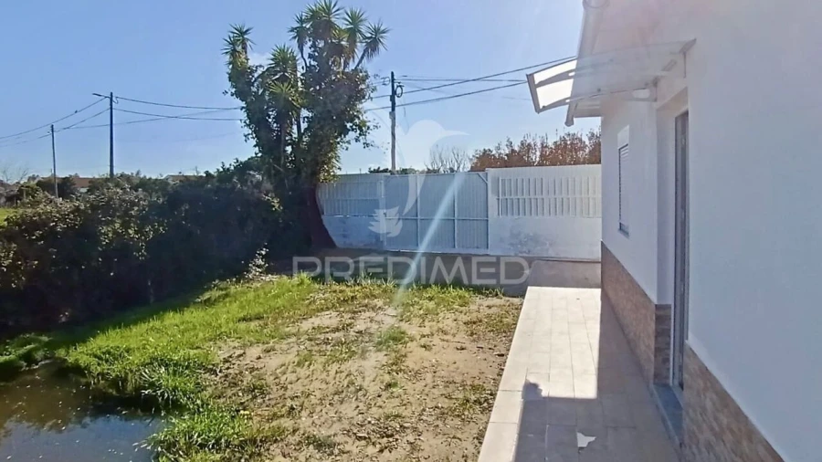 Moradia T3 para Venda em Alhos Vedros Foto 33