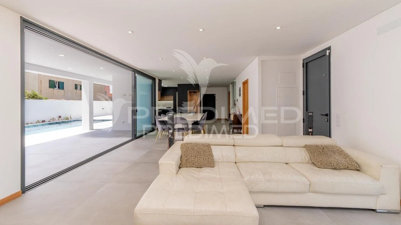 Moradia T4 para Venda em Silveira Foto 12