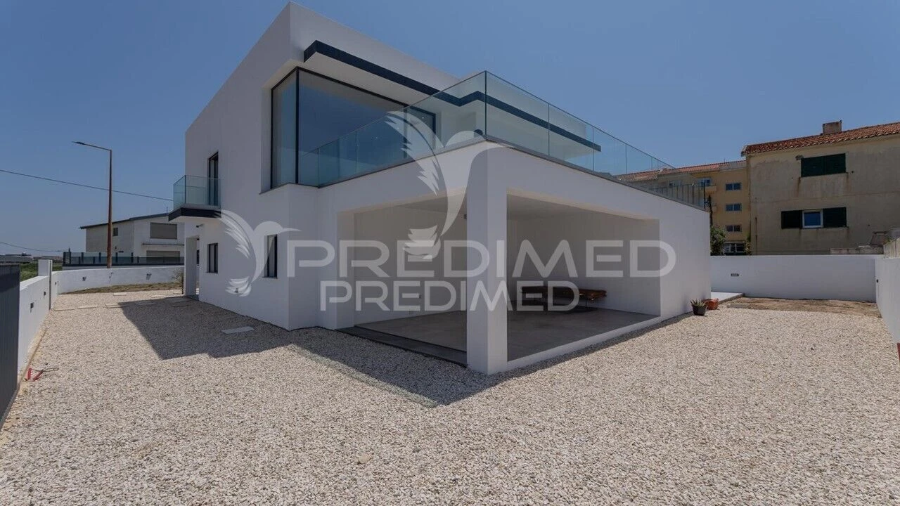 Moradia T4 para Venda em Silveira Foto 8