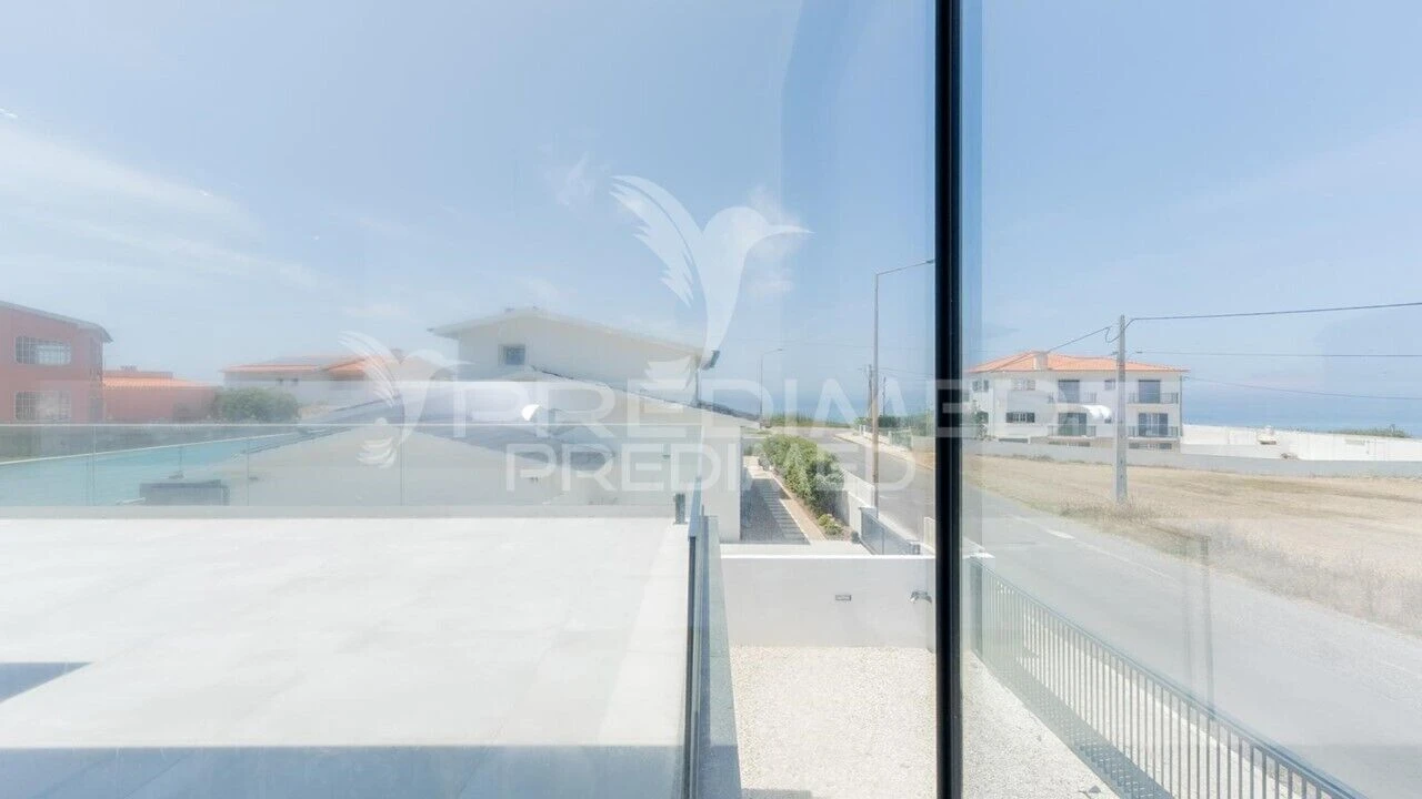 Moradia T4 para Venda em Silveira Foto 32