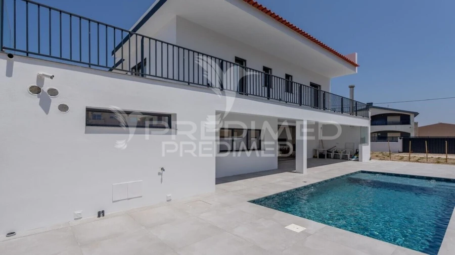 Moradia T4 para Venda em Silveira Foto 6