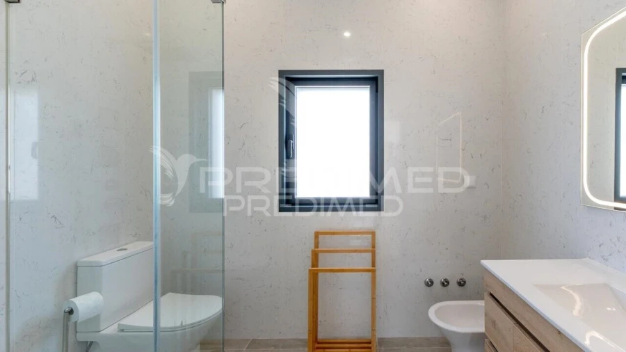 Moradia T4 para Venda em Silveira Foto 29