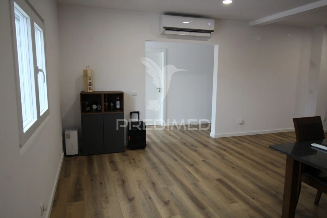 Moradia T3 para Venda em Bencatel Foto 9