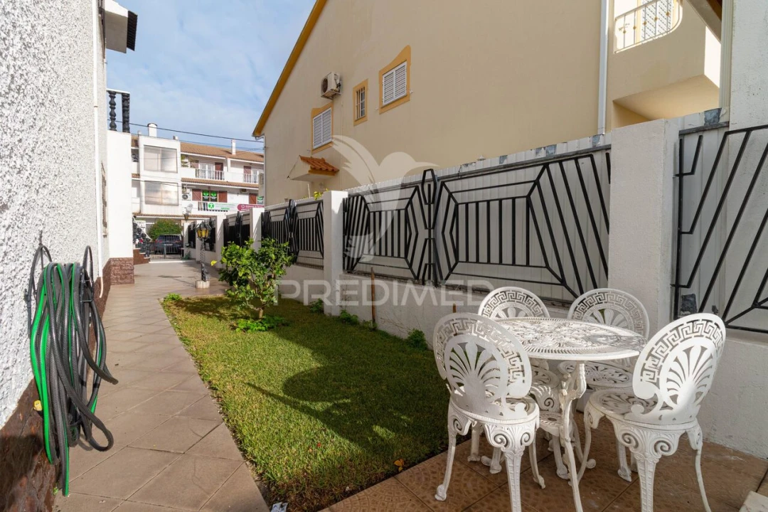 Moradia T3 para Venda em Quinta do Conde Foto 38