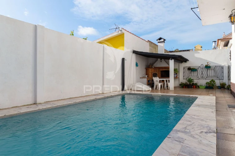 Moradia T3 para Venda em Quinta do Conde Foto 2