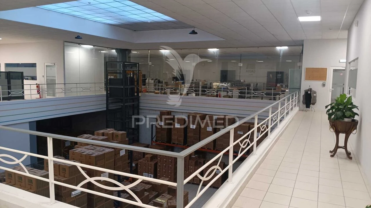 Armazém para Arrendamento em Almargem do Bispo, Pêro Pinheiro e Montelavar Foto 15