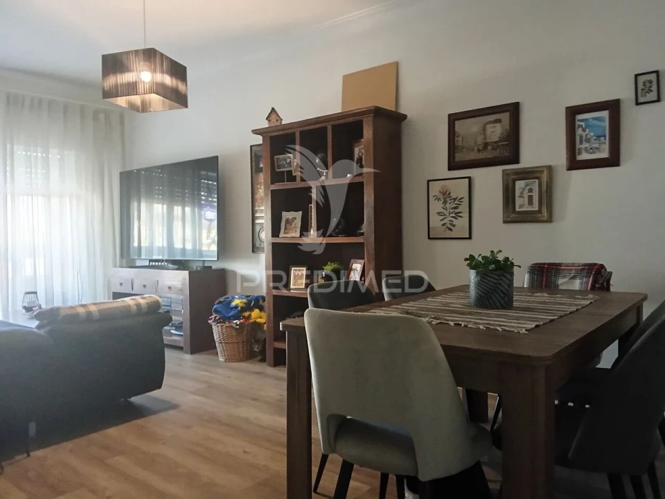 Apartamento T2 para Venda em Amora Foto 11