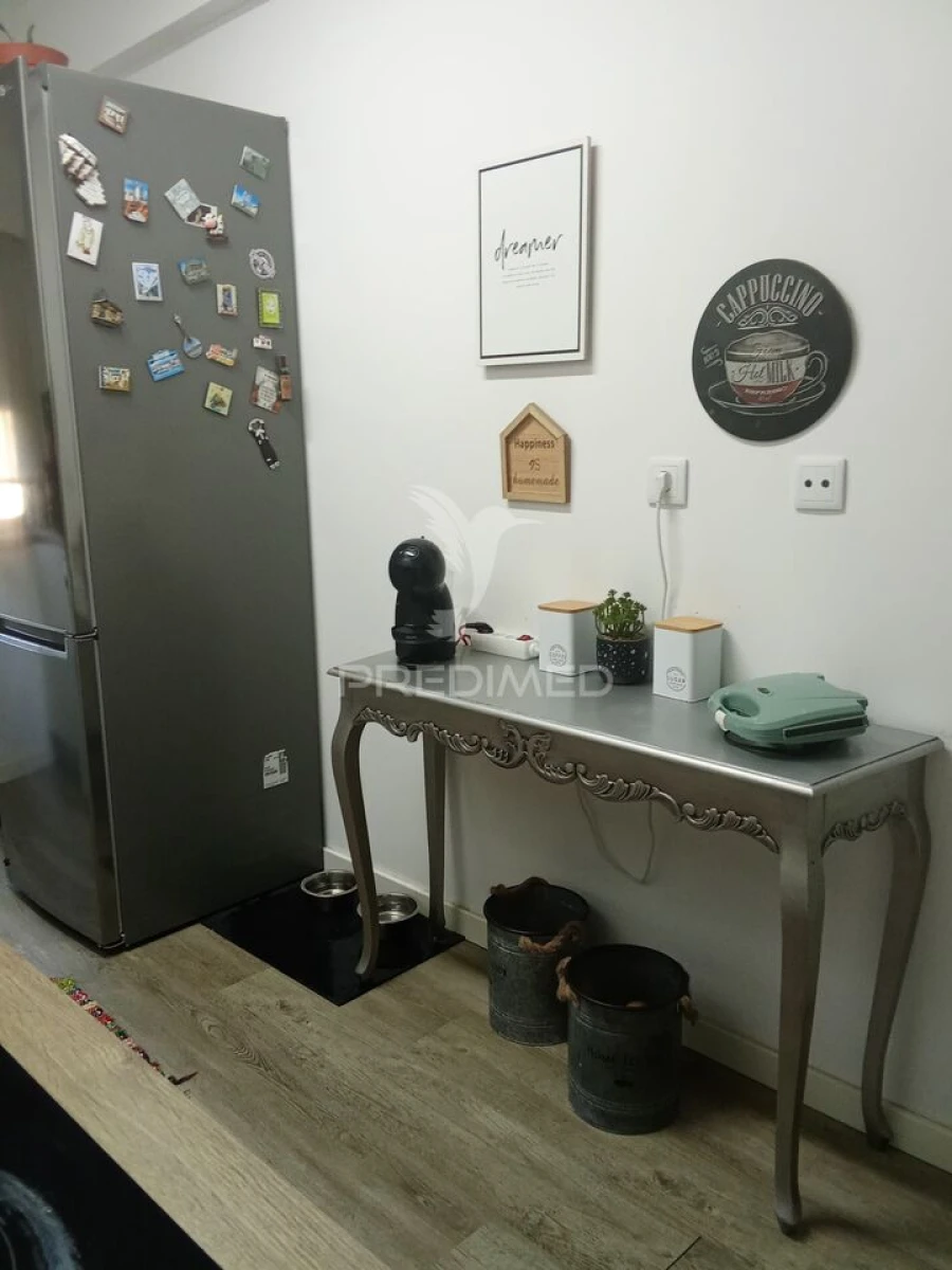 Apartamento T2 para Venda em Amora Foto 2