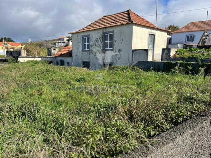 Moradia T4 para Venda em Ponta do Pargo Foto 1