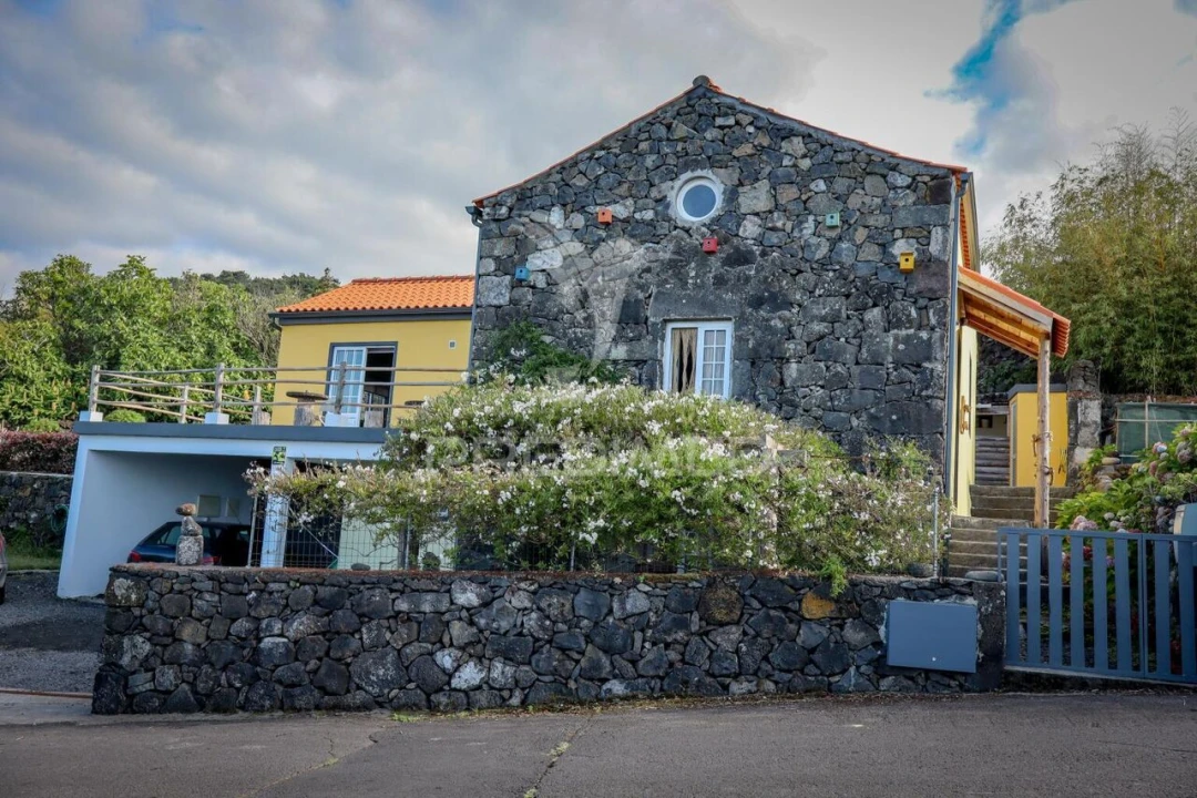 Moradia T3 para Venda em Santo Antonio Foto 26