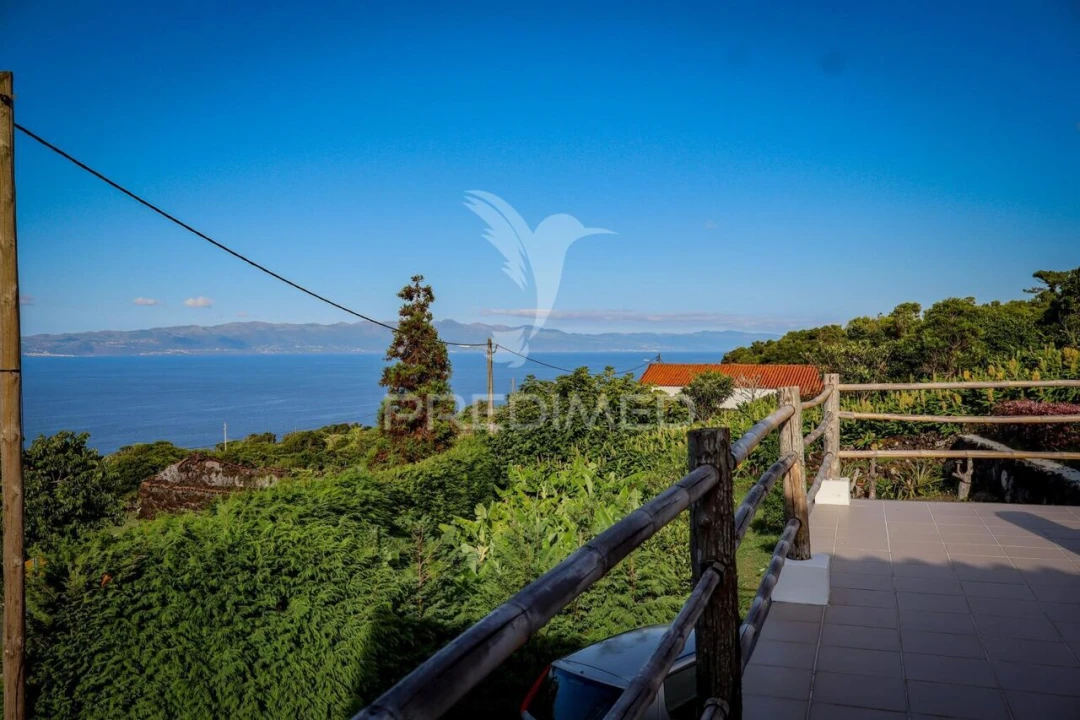 Moradia T3 para Venda em Santo Antonio Foto 32