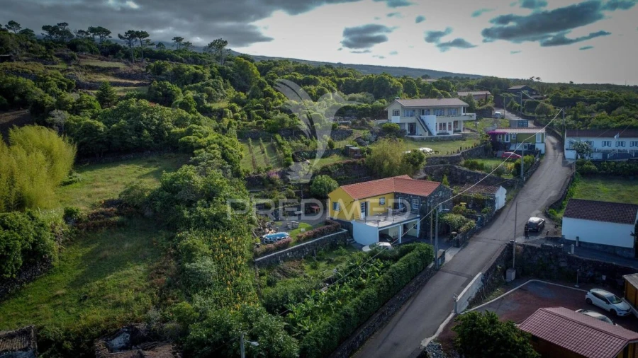 Moradia T3 para Venda em Santo Antonio Foto 11