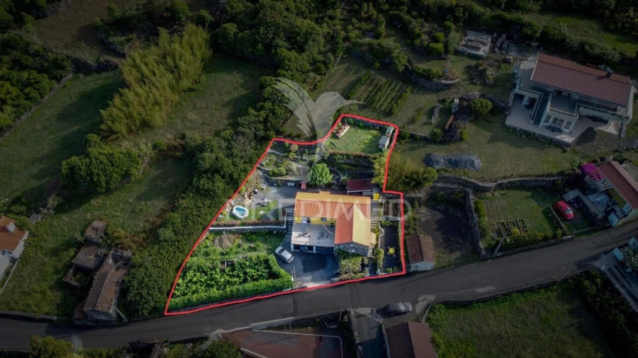 Moradia T3 para Venda em Santo Antonio