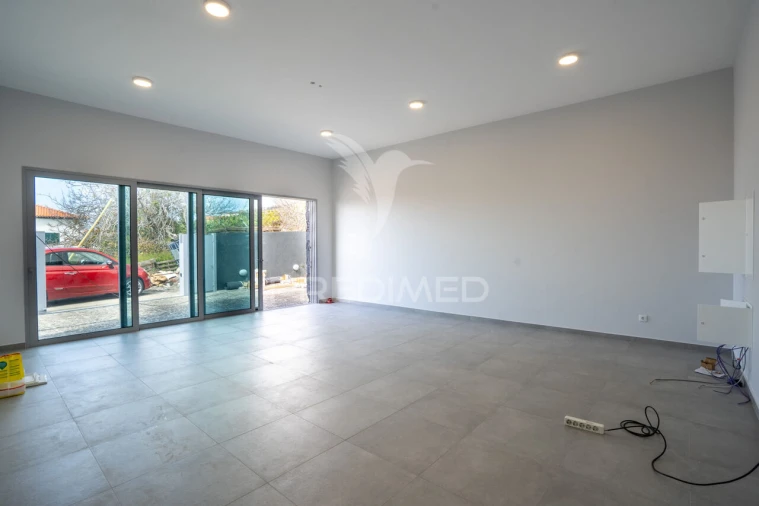 Moradia T4 para Venda em Estreito da Calheta Foto 17