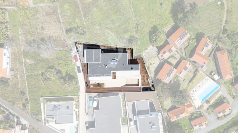 Moradia T4 para Venda em Estreito da Calheta Foto 15