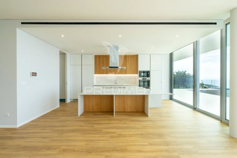 Moradia T4 para Venda em Estreito da Calheta Foto 7